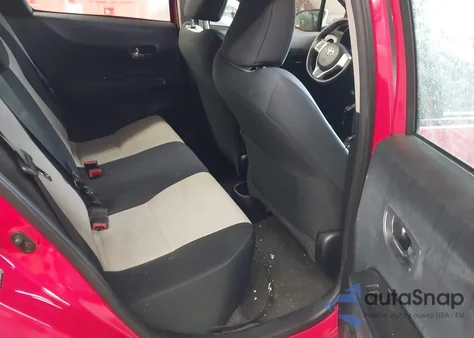 2013 Toyota Yaris Le z USA, uszkodzony, nr VIN JTDKTUD38DD561962
